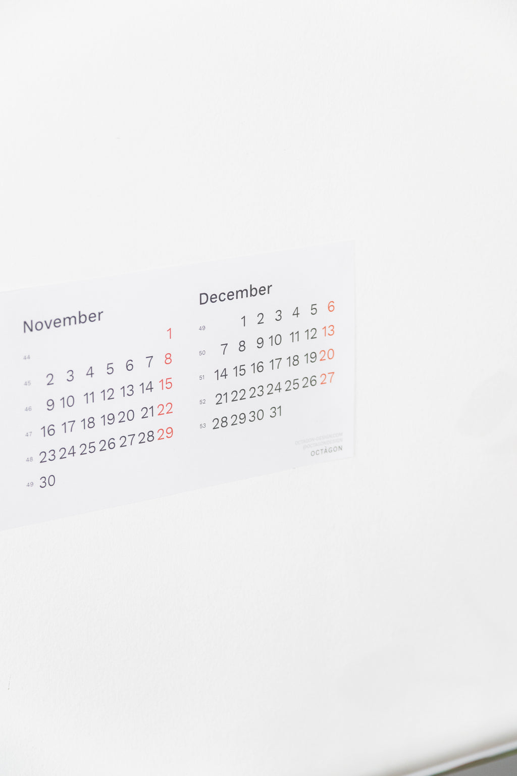 2027 Horizontal Calendar by Octàgon Design. Detail of the design.