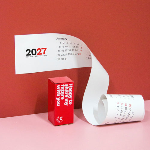2027 Horizontal Calendar by Octàgon Design. The calendar and his packaging.