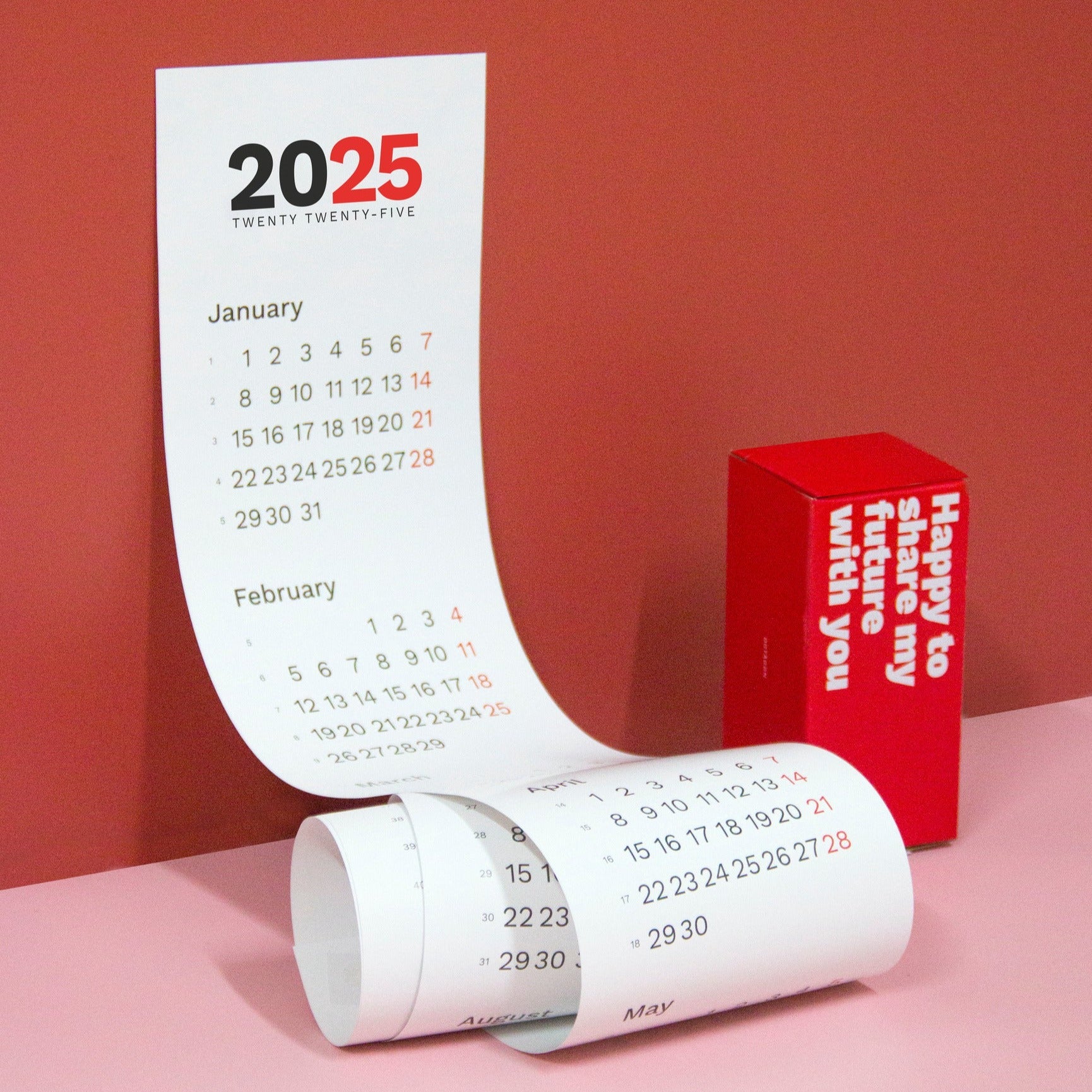 Octàgon design, 2025 vertical calendar. Product and packaging.