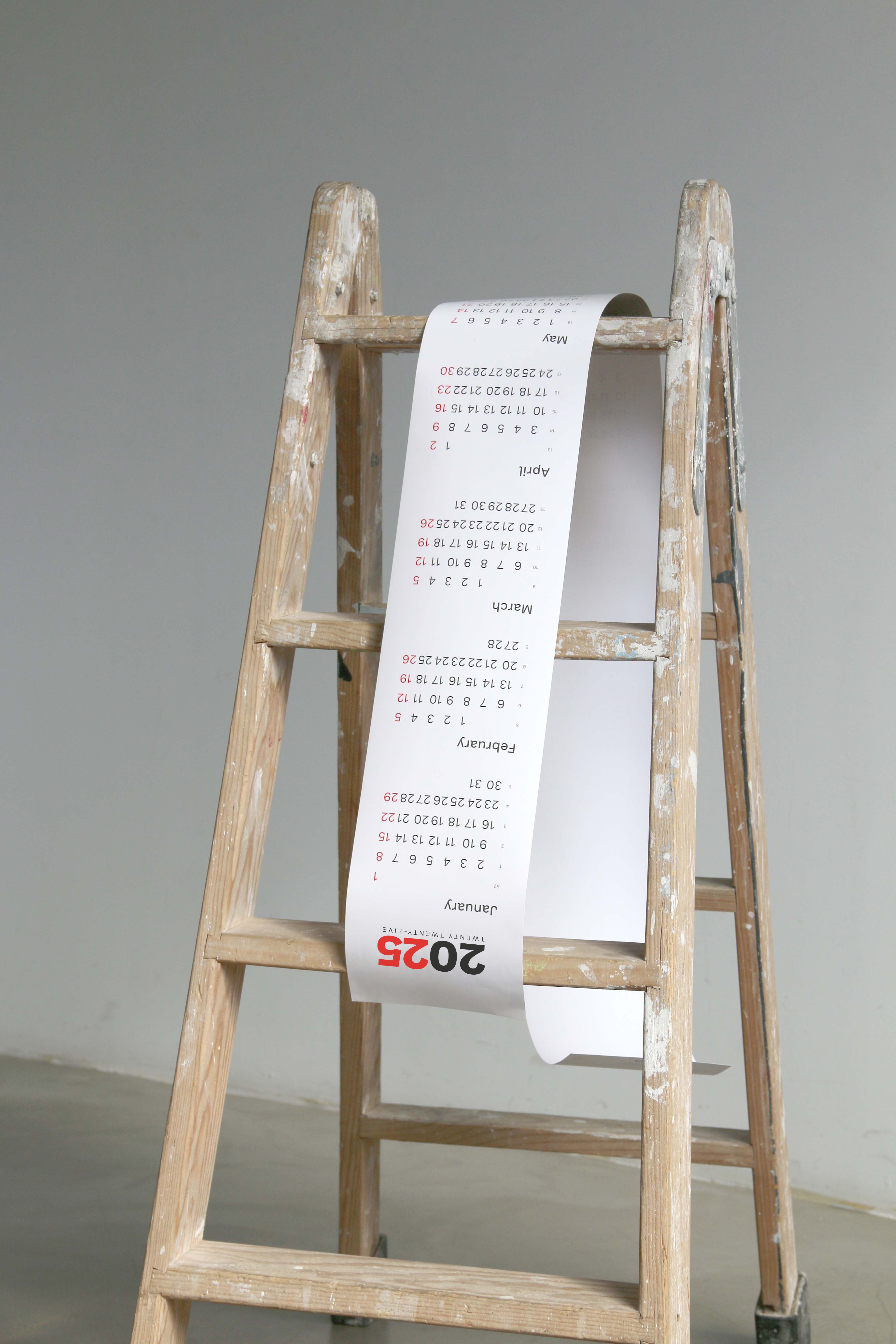 Octàgon design, 2025 vertical calendar. Shooting.