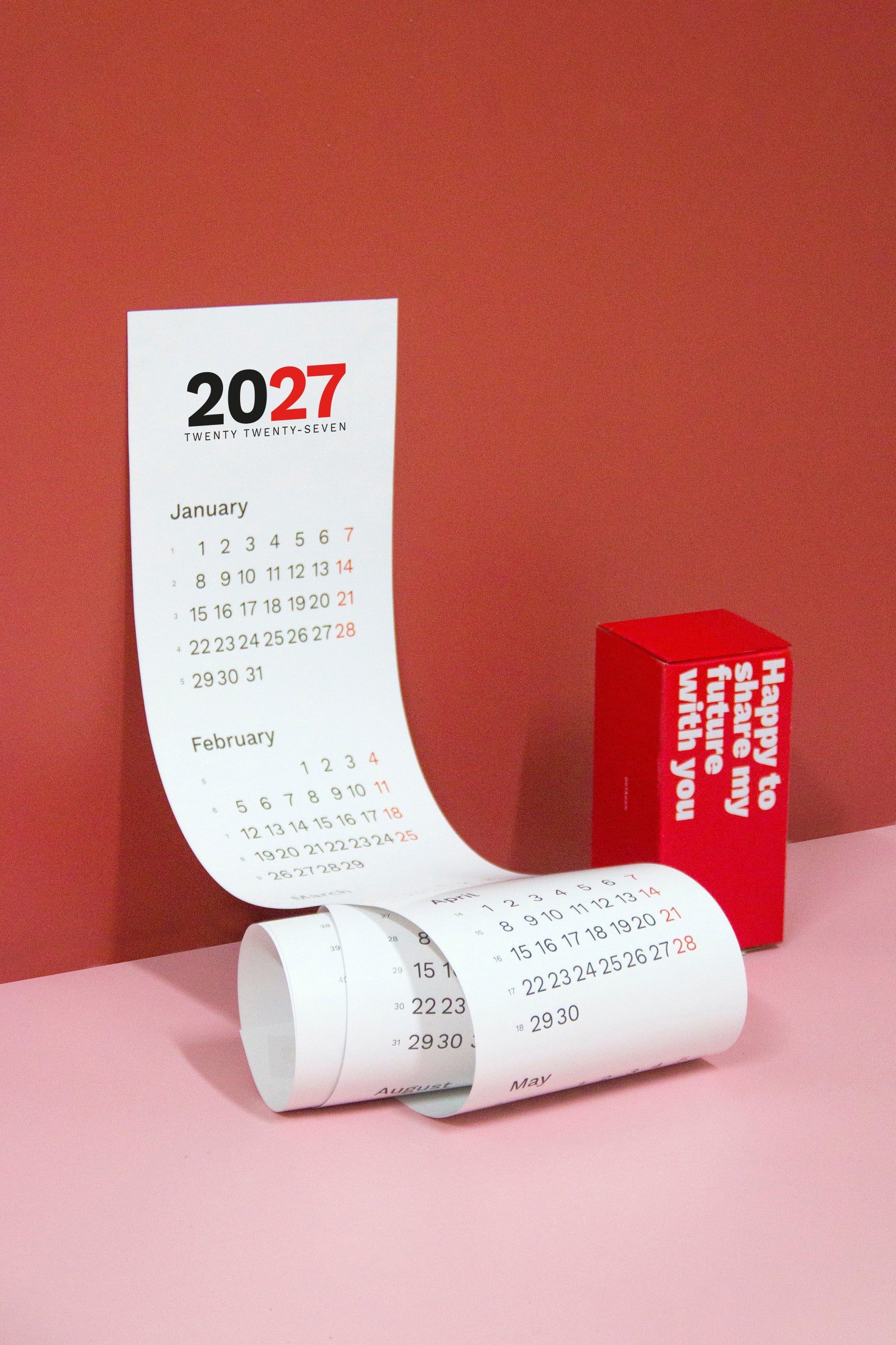 2027 Vertical Calendar by Octàgon Design. The calendar with his packagin.