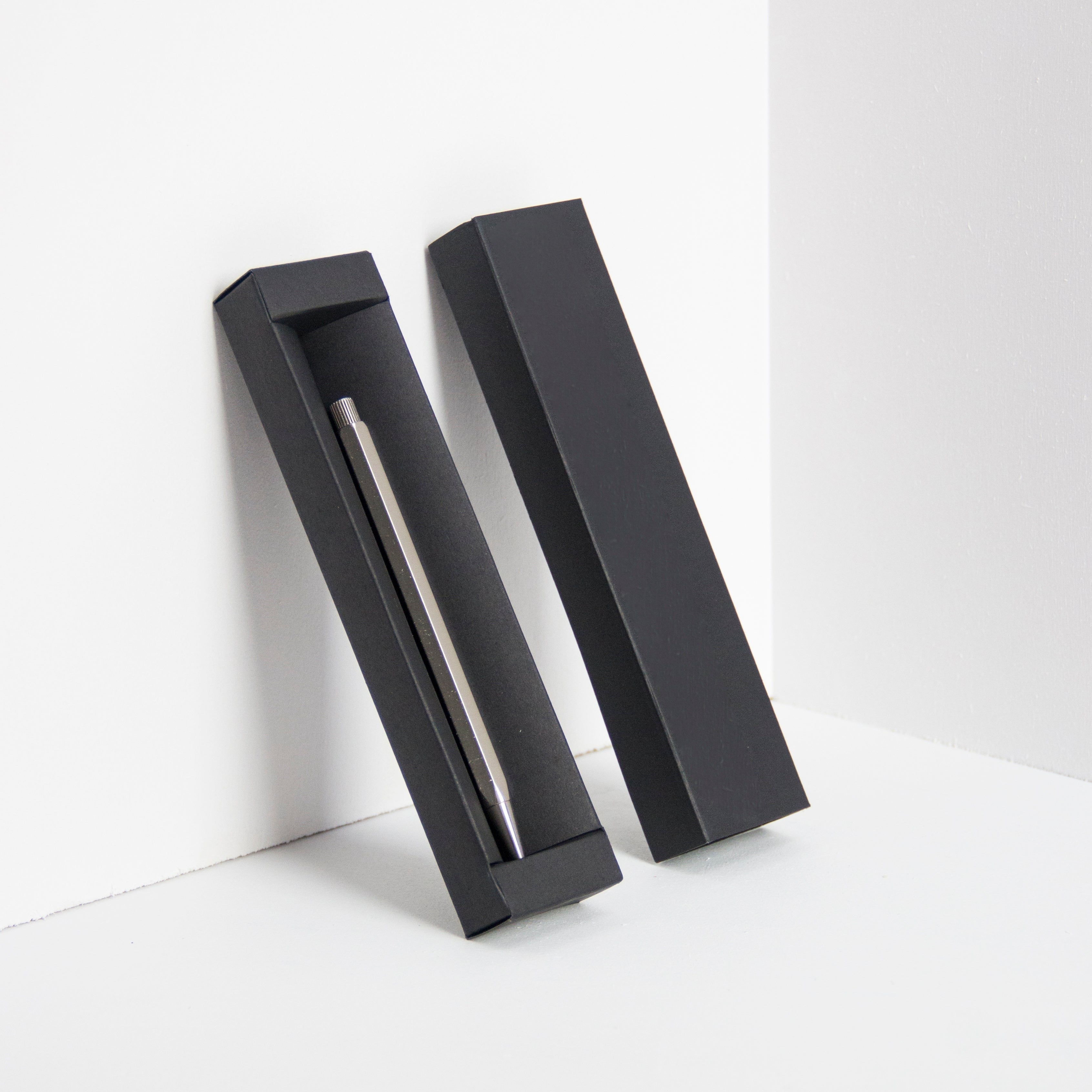 Black box for pens ready to customize - Octàgon Design