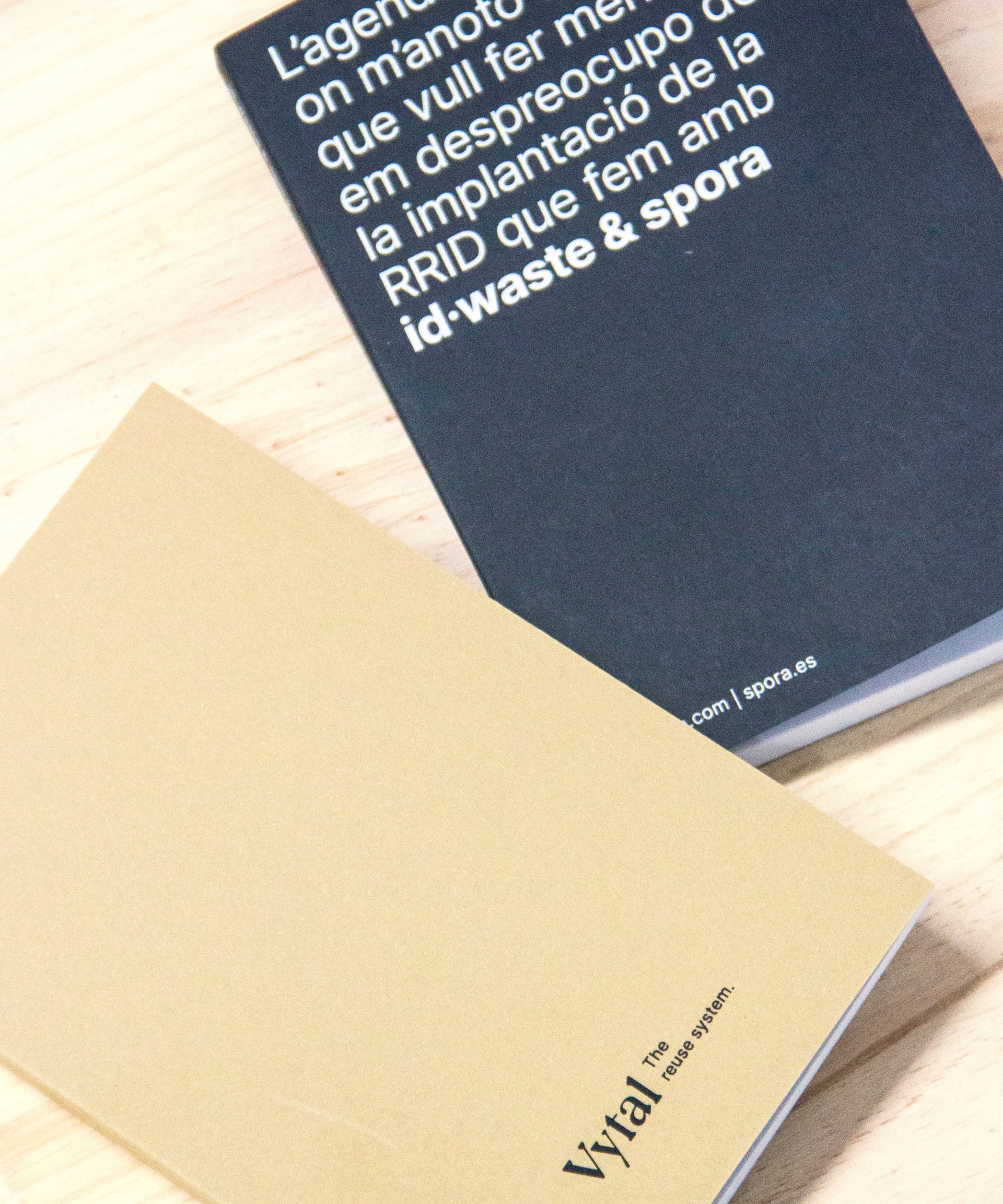CUSTOM · Notebook · Lay-flat · 144 pages · Similar A5 size – OCTÀGON DESIGN