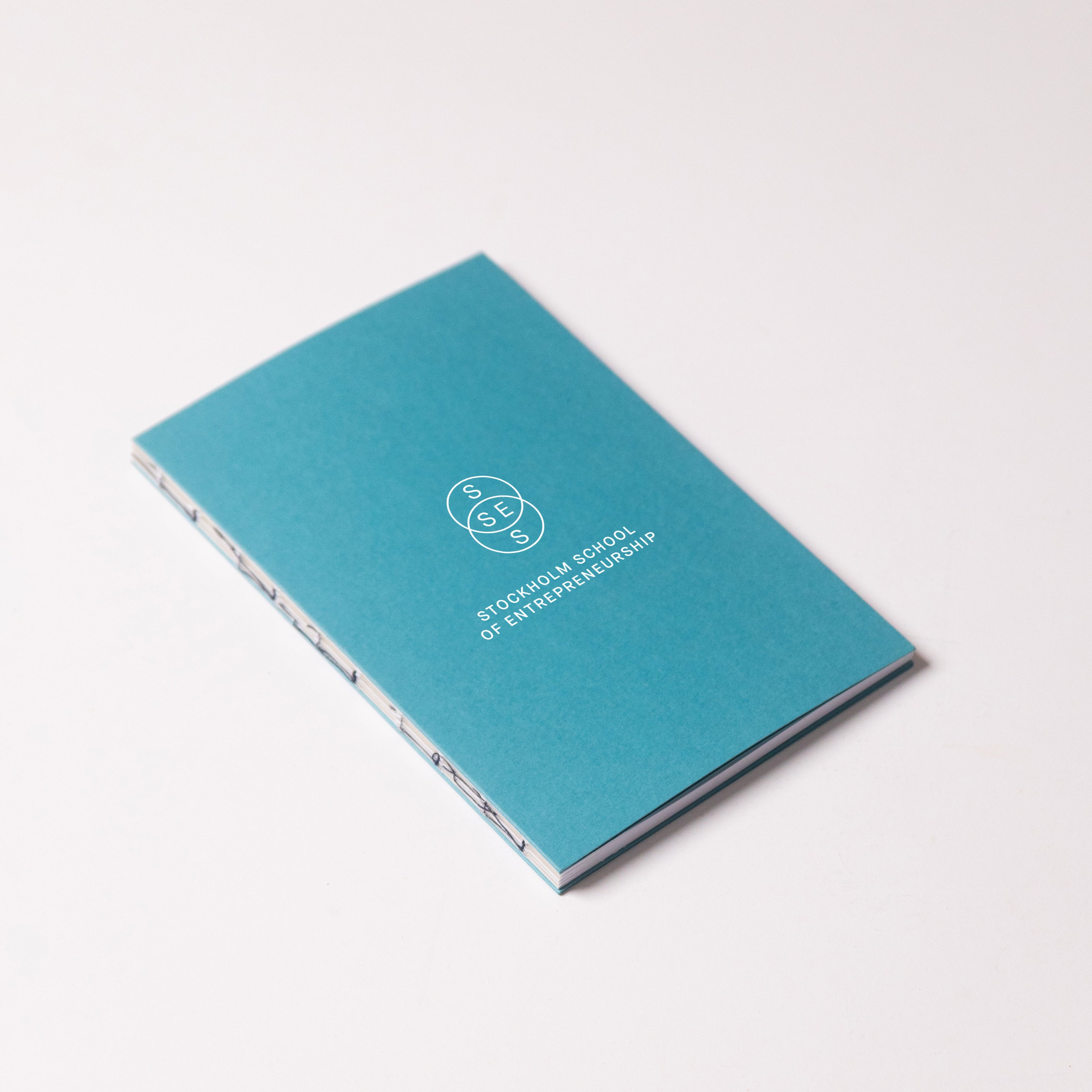 CONCEPT - Open Spine Notebook 13,5x20 cm (80 pages) · Dotted