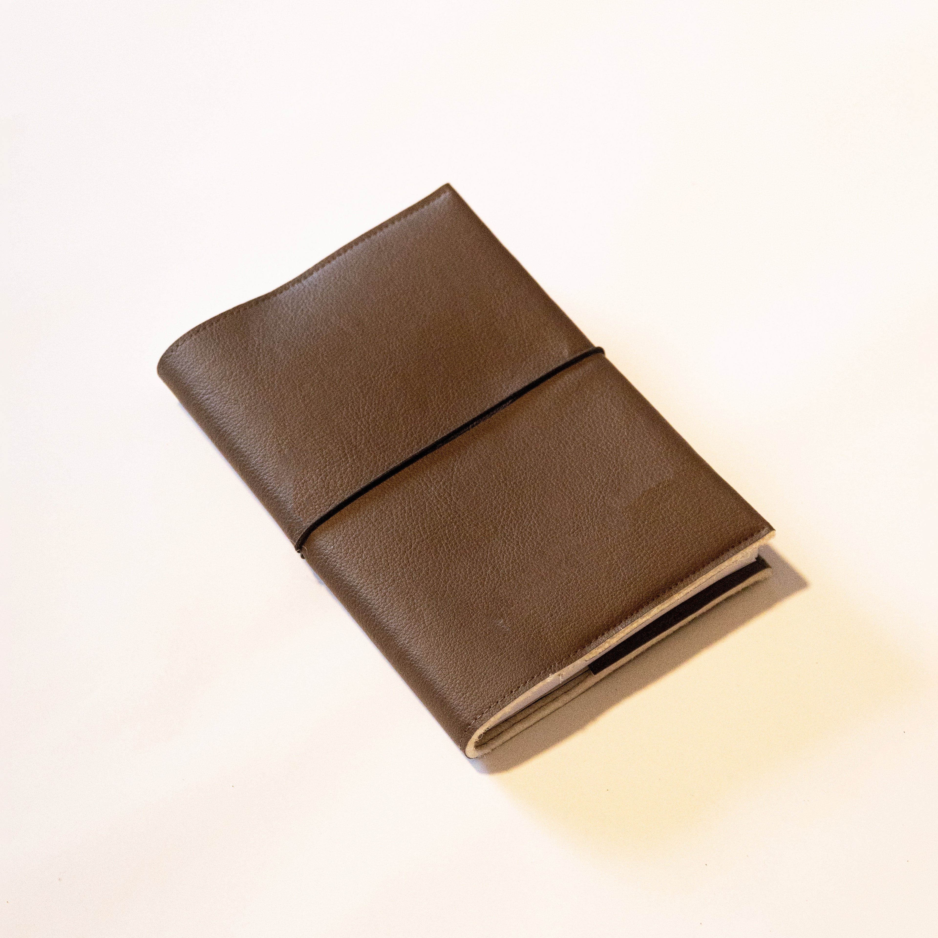 Brown cover-PRO from Octàgon Design
