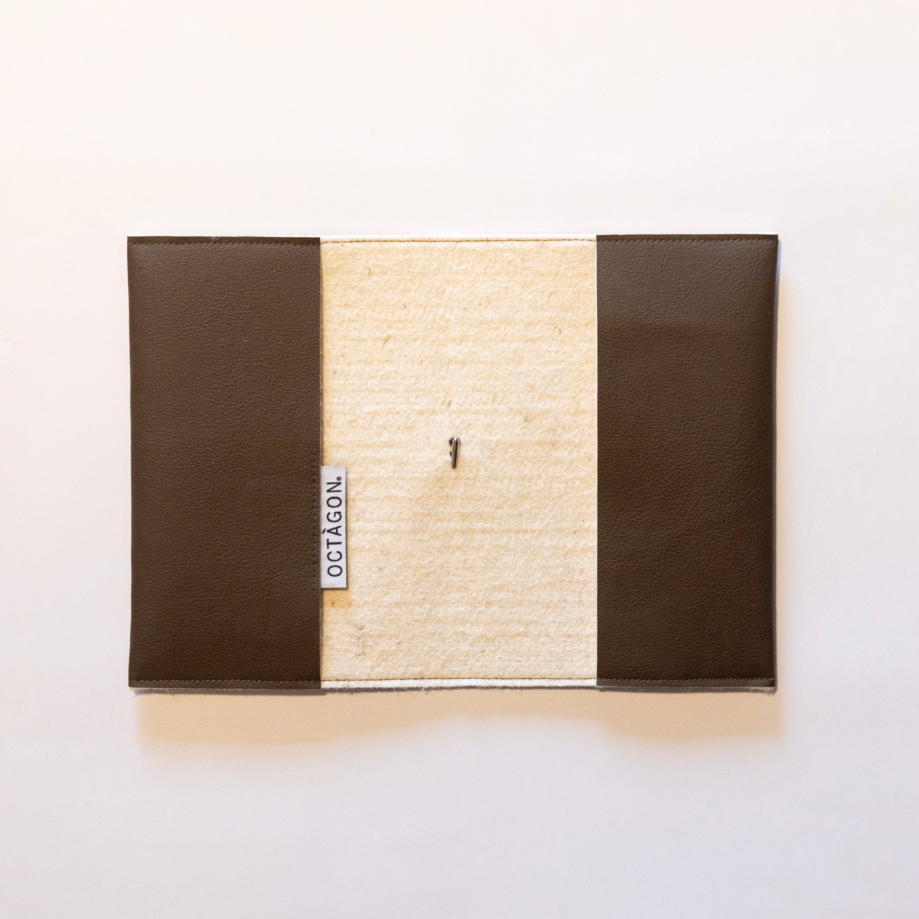 Inner of the brown cover-PRO from Octàgon Design