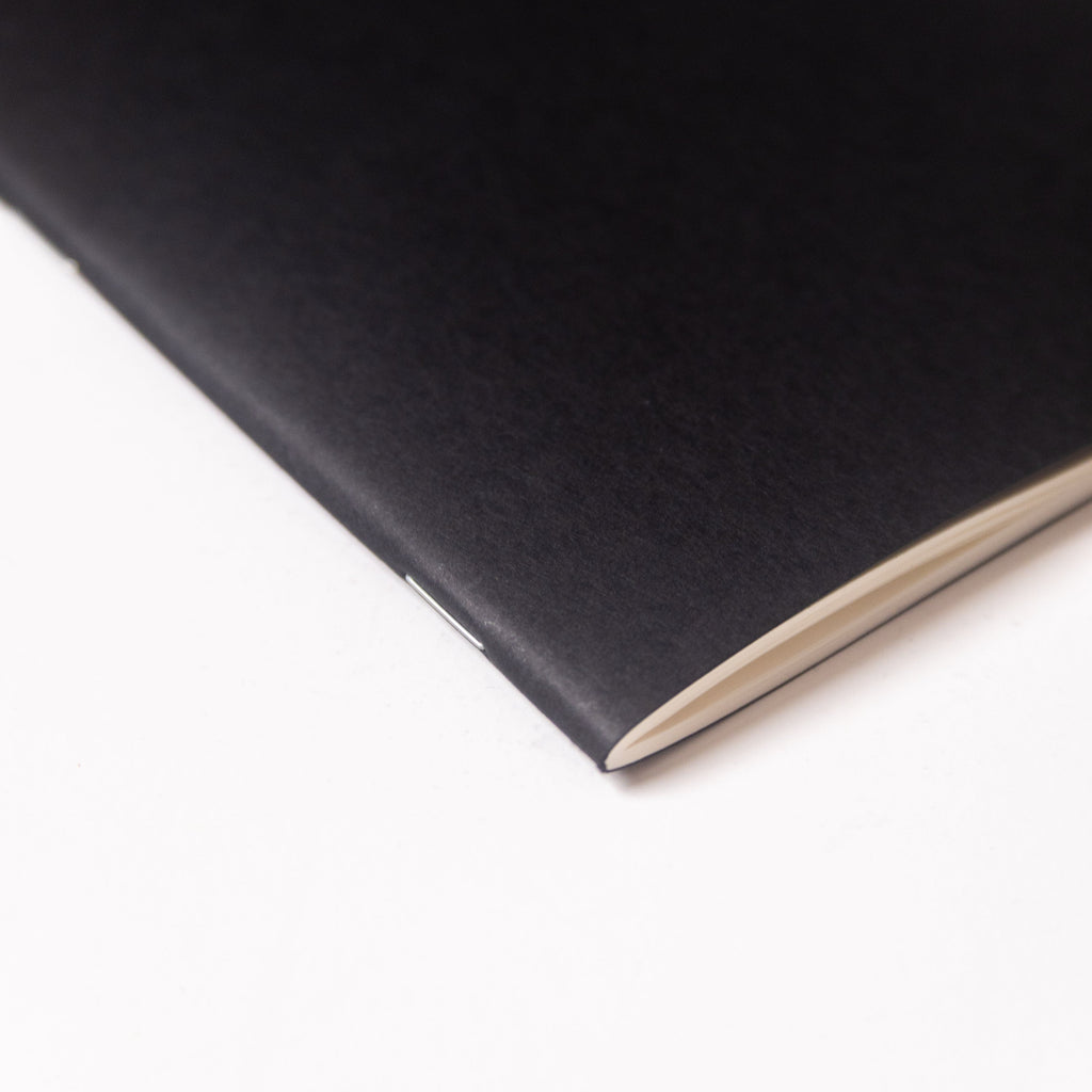 LIGHT - Black Notebook 13,5x20 cm (80 pages) · Dotted · Black