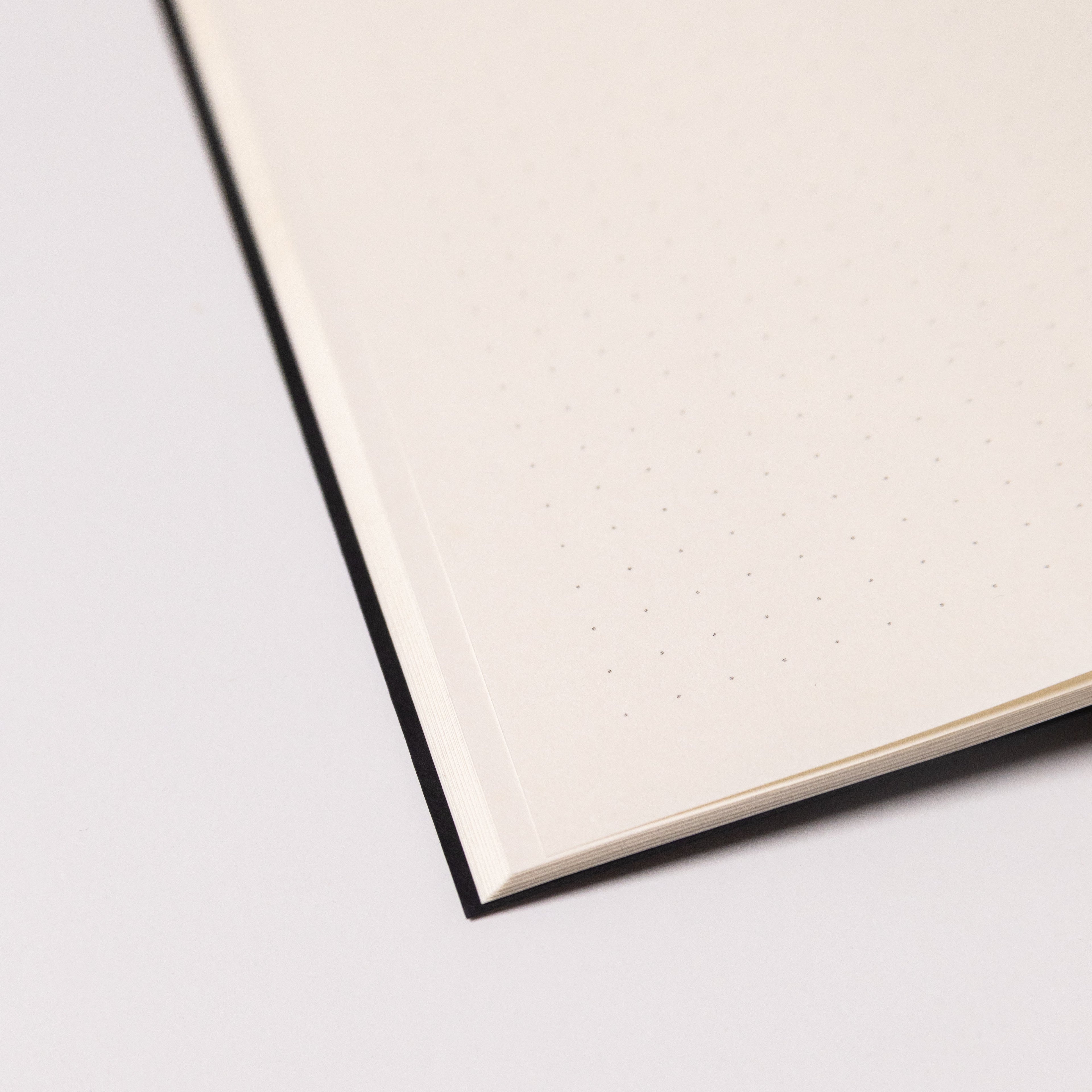 LIGHT - Black Notebook 13,5x20 cm (80 pages) · Dotted · Black