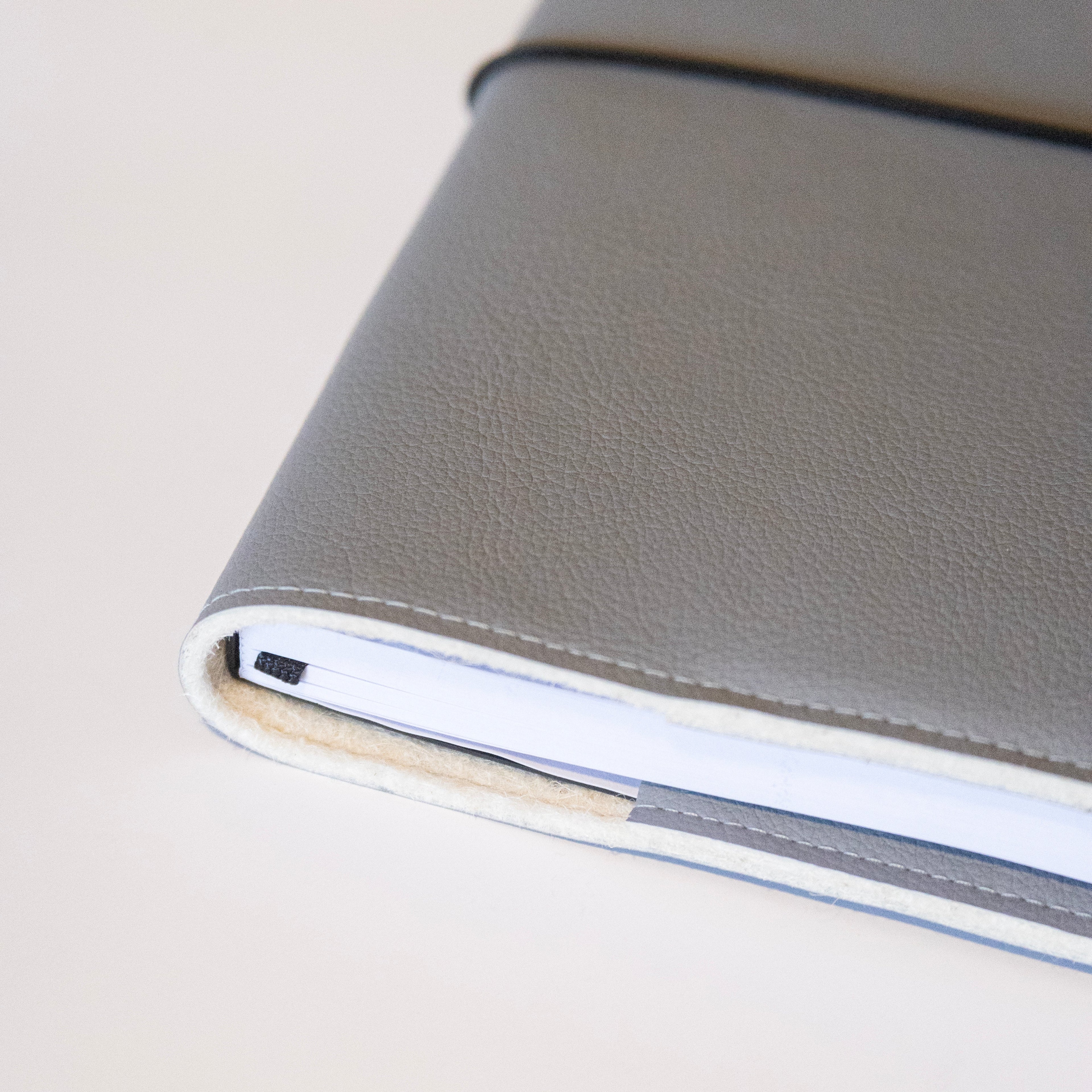 Octàgon Design Cover PRO Gray on a white background