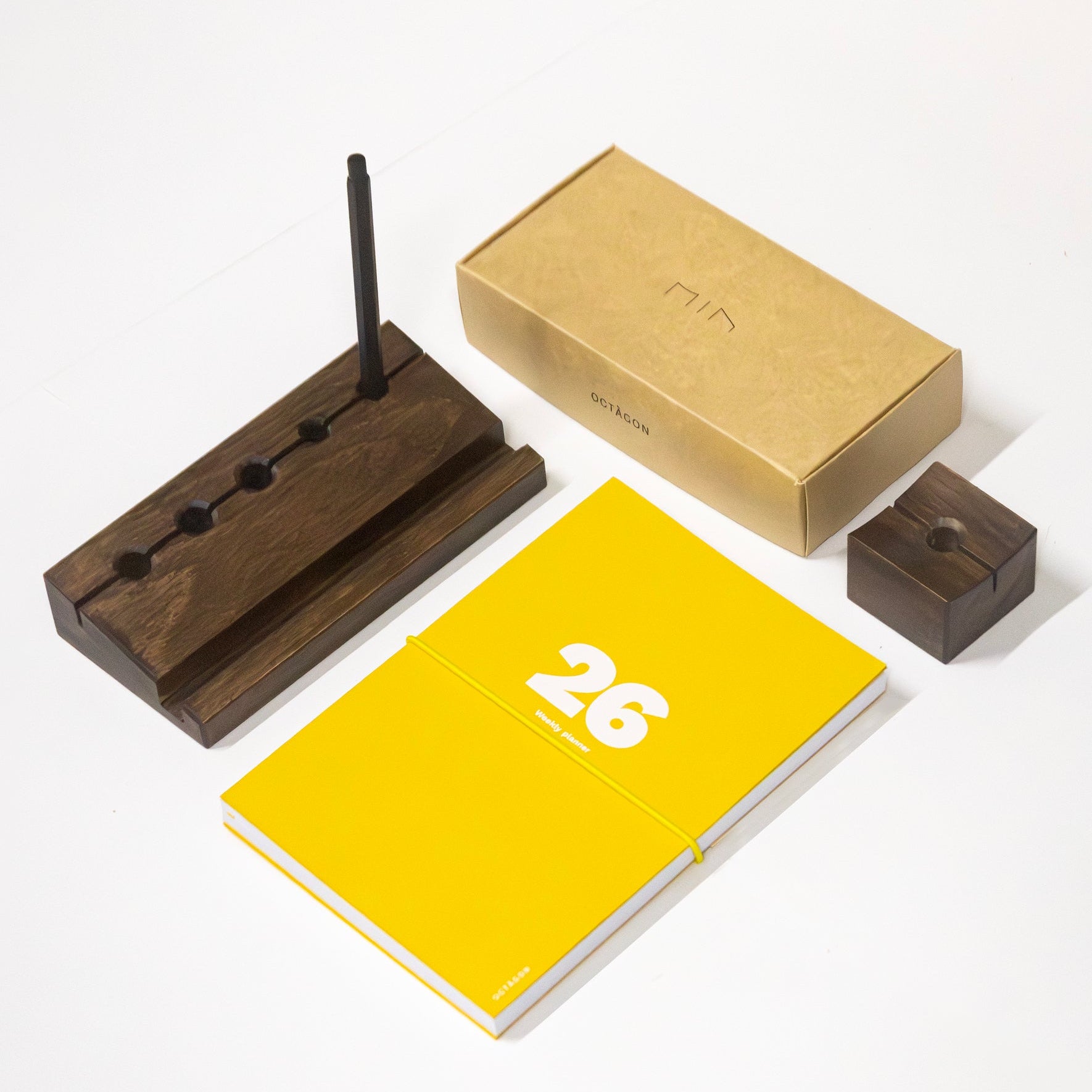 Min Collection of office supplies including a 2026 Weekly Planner, with his packaging