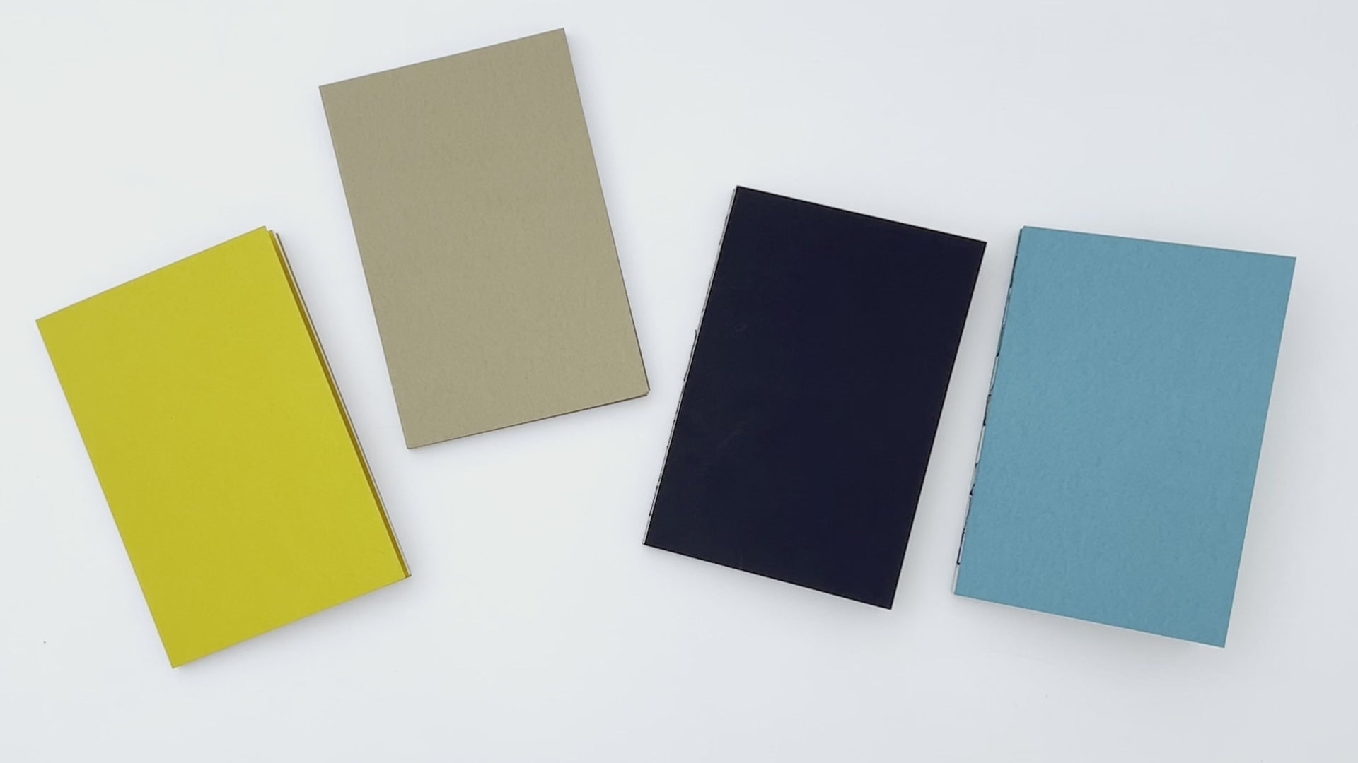 Open Spine Notebook 13,5x20 cm (80 pages) · Dotted · Video