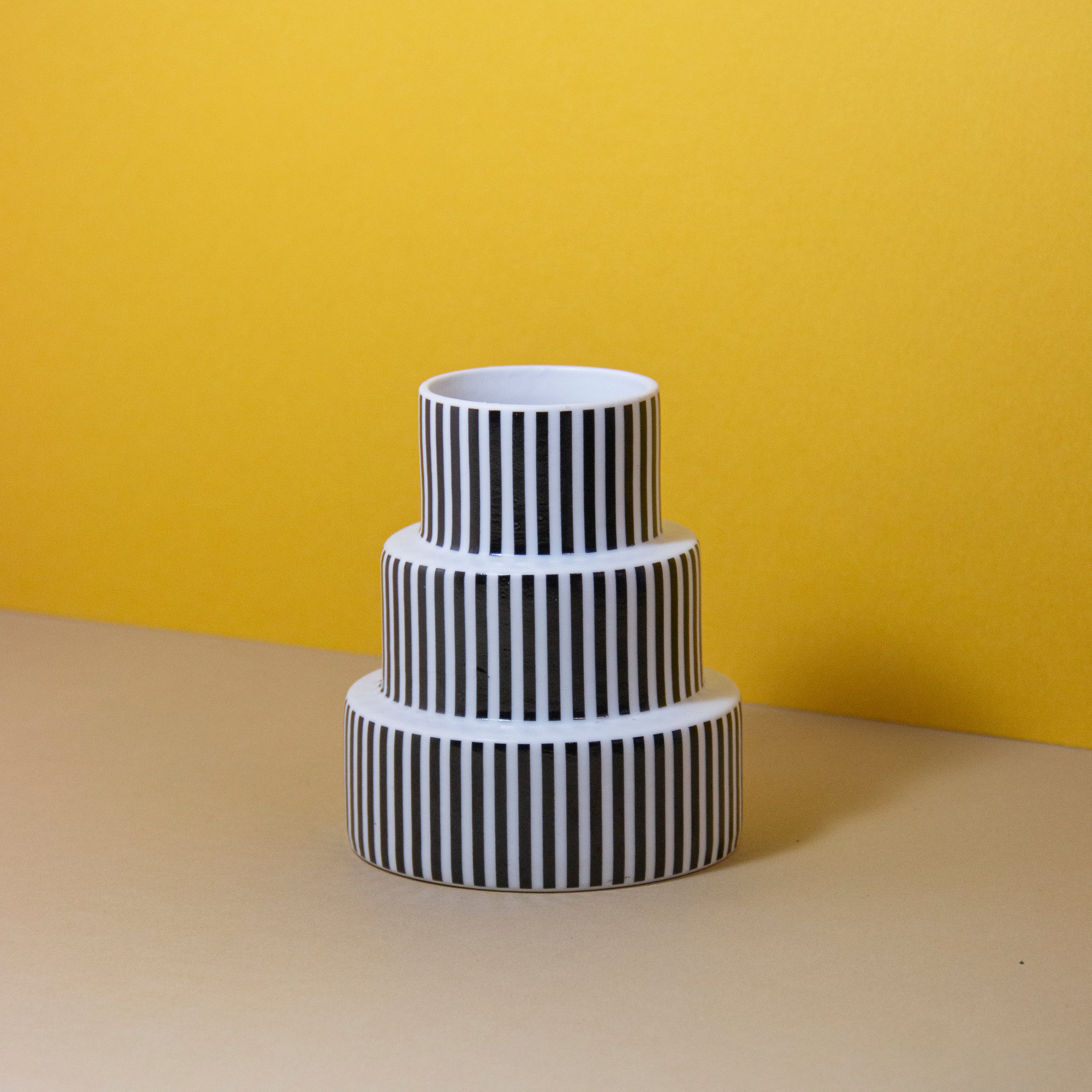 Striped Vase · M